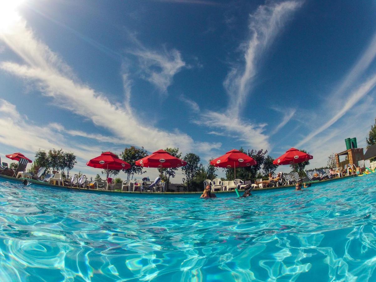 Magra Holiday Club Debina  Bagian luar foto